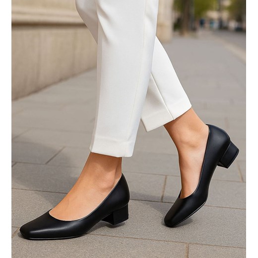 Czarne czółenka na niskim obcasie /E9-2 17736 W102/ ze sklepu Pantofelek24.pl w kategorii Czółenka - zdjęcie 187531140