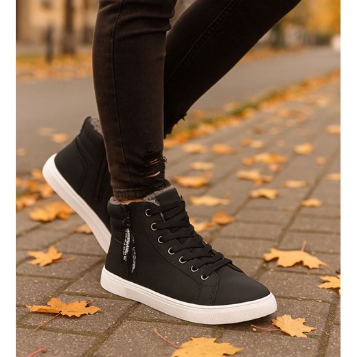 Czarne zimowe trampki z futerkiem /E1-1 18495 T315/ ze sklepu Pantofelek24.pl w kategorii Trampki damskie - zdjęcie 187537724