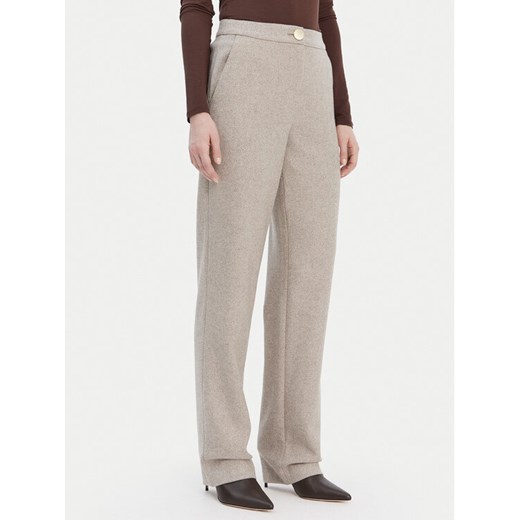 Armani Exchange Spodnie materiałowe XW000723 AF16146 M1088 Beżowy Regular Fit ze sklepu MODIVO w kategorii Spodnie damskie - zdjęcie 187537793