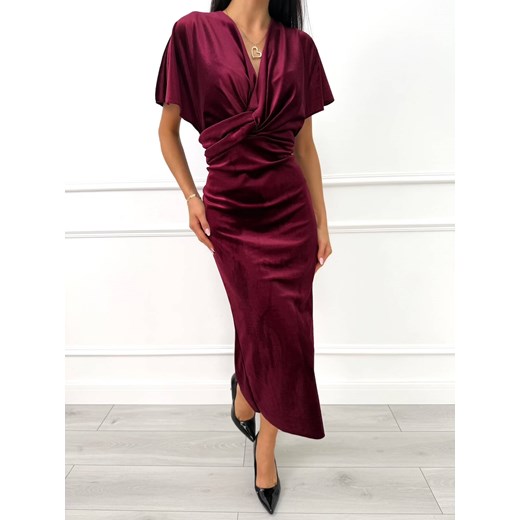 Bordowa Welurowa Sukienka z Głębokim Dekoltem ze sklepu ModnaKiecka.pl w kategorii Sukienki - zdjęcie 187538150