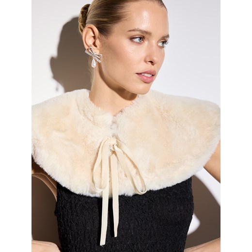 Mohito - Pelerynka - kremowy ze sklepu Mohito w kategorii Odzież damska - zdjęcie 187549212