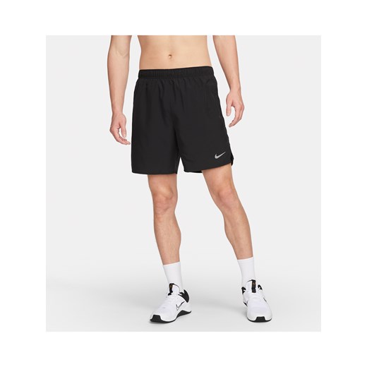 Męskie spodenki do biegania z wszytą bielizną Dri-FIT Nike Challenger 18 cm - Czerń ze sklepu Nike poland w kategorii Spodenki męskie - zdjęcie 187550081