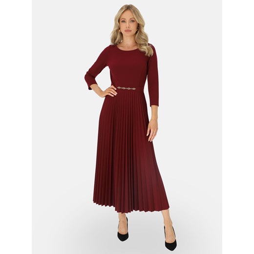 Bordowa sukienka z plisowanym dołemi ozdobą w pasie L'AF Celine ze sklepu Eye For Fashion w kategorii Sukienki - zdjęcie 187556543