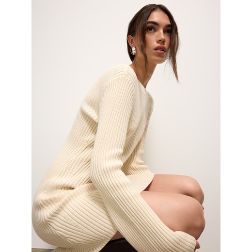 Mohito - Swetrowa kremowa sukienka mini - kremowy ze sklepu Mohito w kategorii Sukienki - zdjęcie 187557304