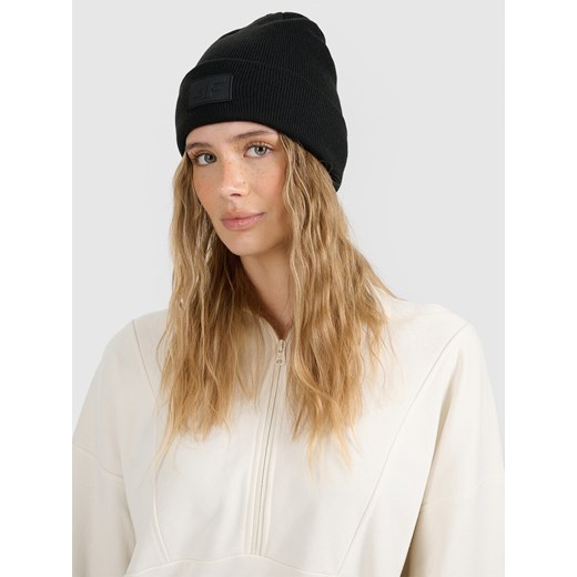 Czapka beanie uniseks 4F 4FRAW25ACAPU0809 - czarna ze sklepu Sportstylestory.com w kategorii Czapki zimowe damskie - zdjęcie 187558274