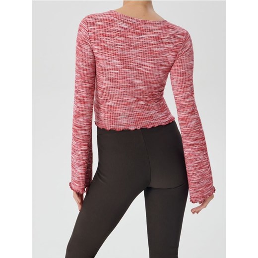 Sinsay - Prążkowana bluzka typu crop z długim rękawem i falowanym wykończeniem - czerwony ze sklepu Sinsay w kategorii Bluzki damskie - zdjęcie 187559514