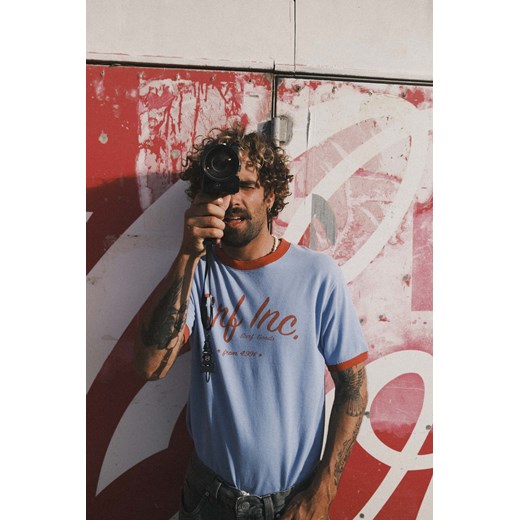 Retro Tee - Denim Blue ze sklepu Surf Inc w kategorii T-shirty męskie - zdjęcie 187566473