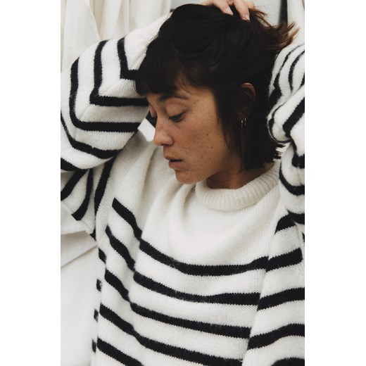 Striped Wool Sweater - Vintage White ze sklepu Surf Inc w kategorii Swetry damskie - zdjęcie 187567303