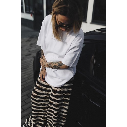 Core Logo Tee - Paper White ze sklepu Surf Inc w kategorii Bluzki damskie - zdjęcie 187567451