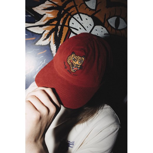 Mat Cat Cord Cap - Formula Red ze sklepu Surf Inc w kategorii Czapki z daszkiem męskie - zdjęcie 187567903