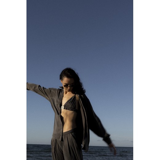 Cupro Loose Shirt - Stone Grey ze sklepu Surf Inc w kategorii Koszule damskie - zdjęcie 187568343