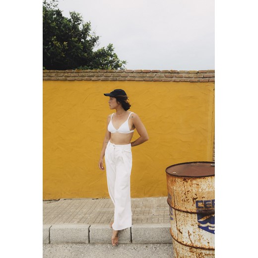 Cord Wide Leg Pants - Vintage White ze sklepu Surf Inc w kategorii Spodnie damskie - zdjęcie 187568601