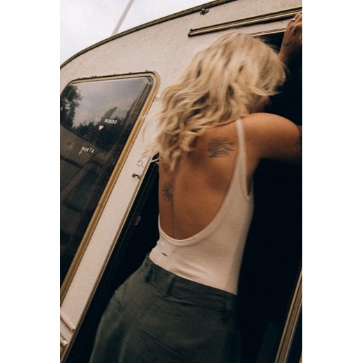 RIB Body - Cookie ze sklepu Surf Inc w kategorii Body damskie - zdjęcie 187569543