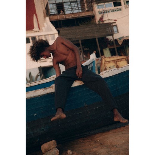 Slouchy Joggers - Acid Black ze sklepu Surf Inc w kategorii Spodnie męskie - zdjęcie 187569864