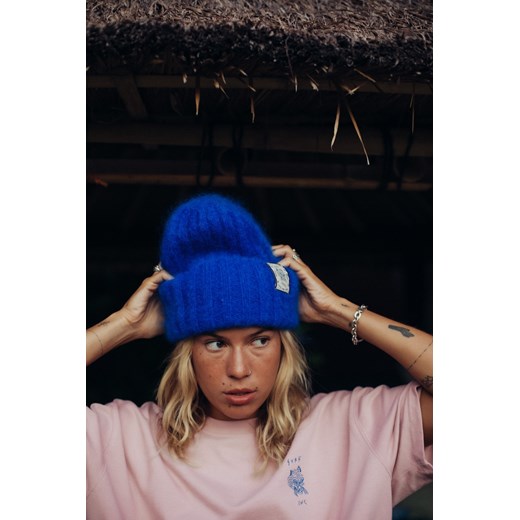 Olivia Tiger Beanie - Cobalt Haze ze sklepu Surf Inc w kategorii Czapki zimowe damskie - zdjęcie 187570802