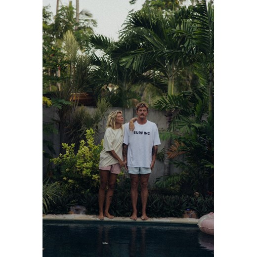 Logo Tee - Paper White ze sklepu Surf Inc w kategorii T-shirty męskie - zdjęcie 187570813