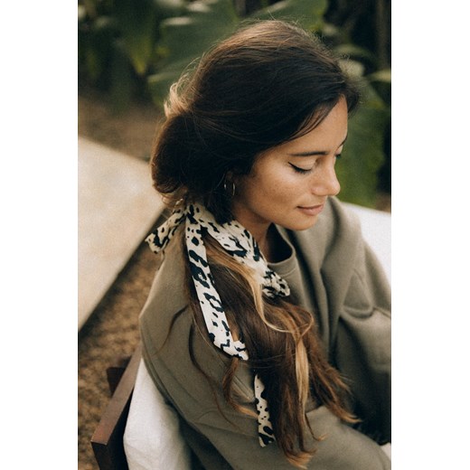 Animal Hair Ribbon - Silk Blend ze sklepu Surf Inc w kategorii Szaliki i chusty damskie - zdjęcie 187571360