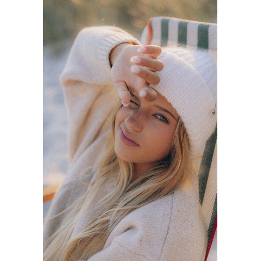 Filipstad Beanie - Vintage White ze sklepu Surf Inc w kategorii Czapki zimowe damskie - zdjęcie 187571623