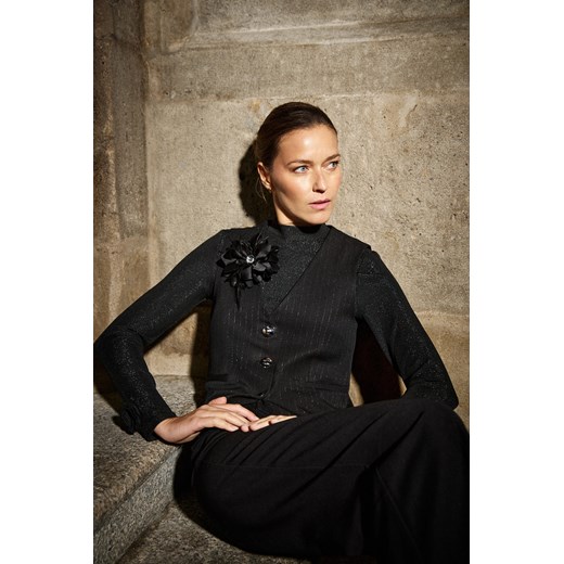 Kamizelka z ozdobnymi guzikami czarna ze sklepu Moodo.pl w kategorii Marynarki damskie - zdjęcie 187577490