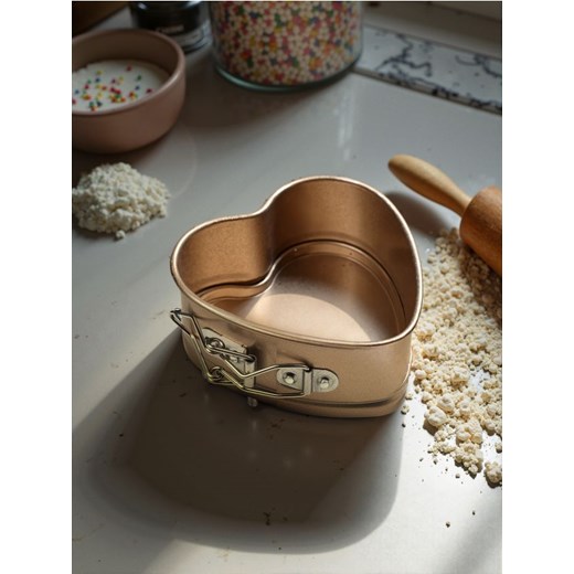 Sinsay - Forma do pieczenia w kształcie serca - złoty Sinsay One Size Sinsay