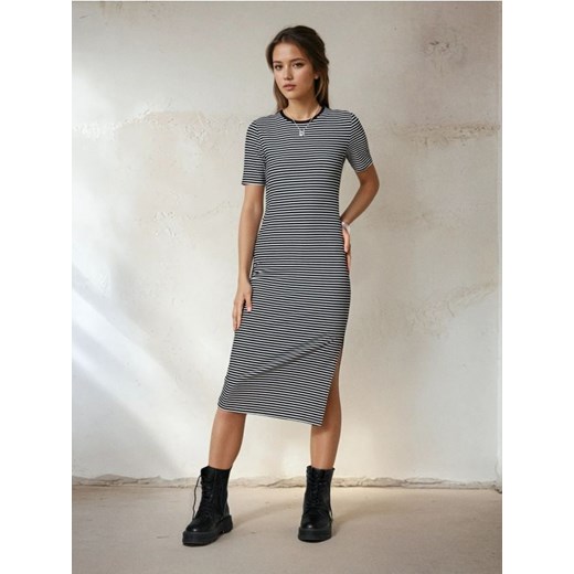 Sinsay - Sukienka w paski - wielobarwny ze sklepu Sinsay w kategorii Sukienki - zdjęcie 187582964
