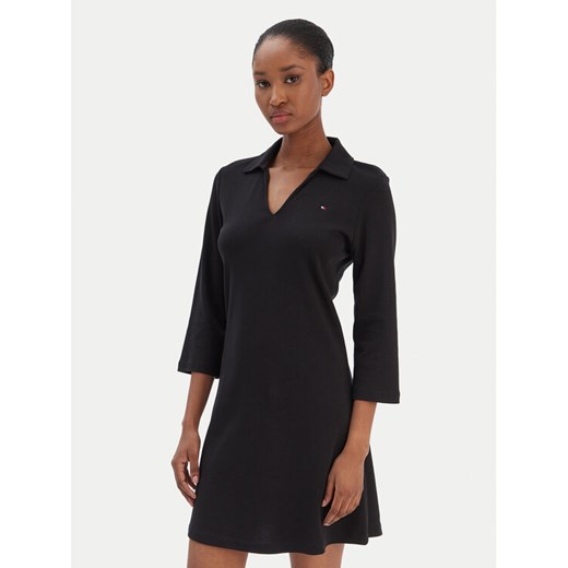 Tommy Hilfiger Sukienka codzienna Modern Cody WW0WW47868 Czarny Regular Fit ze sklepu MODIVO w kategorii Sukienki - zdjęcie 187585384