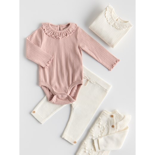 Reserved - Prążkowane body 2 pack - brudny róż ze sklepu Reserved w kategorii Komplety niemowlęce - zdjęcie 187590211