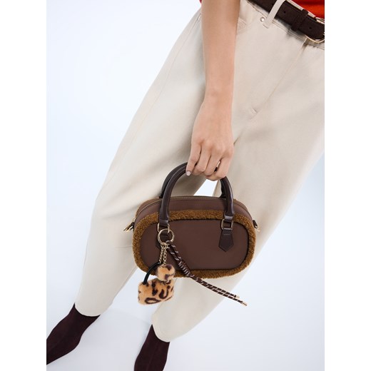 Mohito - Torebka z brelokiem - brązowy ze sklepu Mohito w kategorii Kuferki - zdjęcie 187592124