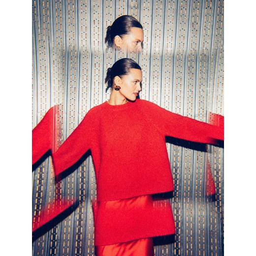 Reserved - Sweter z ozdobnym detalem - czerwony Reserved M Reserved