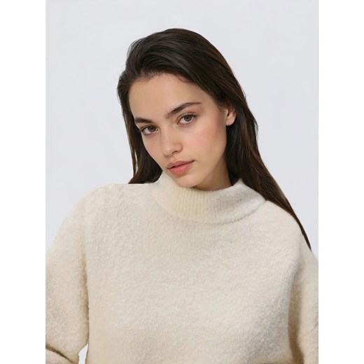 Reserved - Sweter z bufiastymi rękawami - kremowy ze sklepu Reserved w kategorii Swetry damskie - zdjęcie 187594440