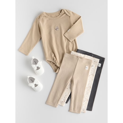 Reserved - Bawełniane legginsy z naszywką - złamana biel Reserved 74 (6-9 m.) Reserved