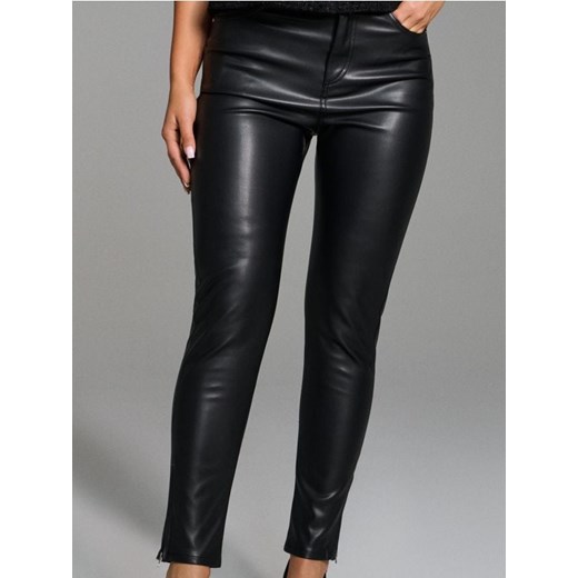 Sinsay - Spodnie z imitacji skóry - czarny ze sklepu Sinsay w kategorii Spodnie damskie - zdjęcie 187597484
