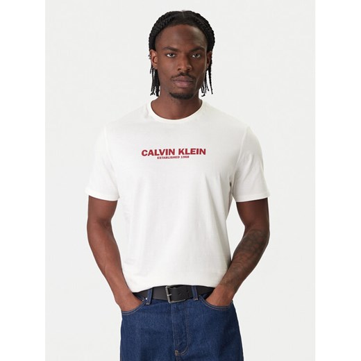 Calvin Klein T-Shirt 30s Graphic LV04RE820G Biały Regular Fit ze sklepu MODIVO w kategorii T-shirty męskie - zdjęcie 187598501