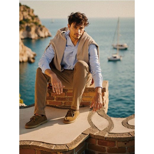 Sinsay - Spodnie jeansowe - beżowy ze sklepu Sinsay w kategorii Spodnie męskie - zdjęcie 187610013