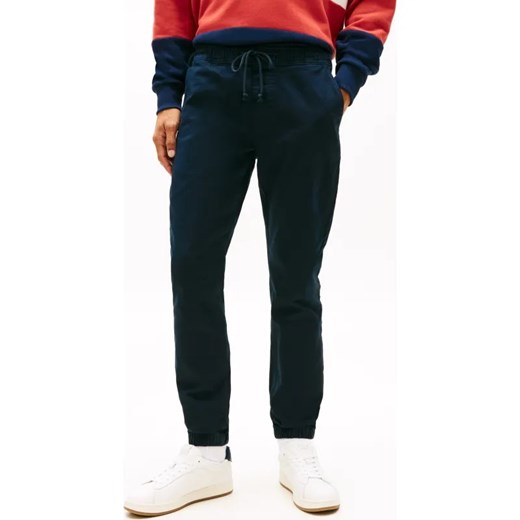 Tommy Jeans Spodnie jogger Scanton | Slim Fit ze sklepu Gomez Fashion Store w kategorii Spodnie męskie - zdjęcie 187616411