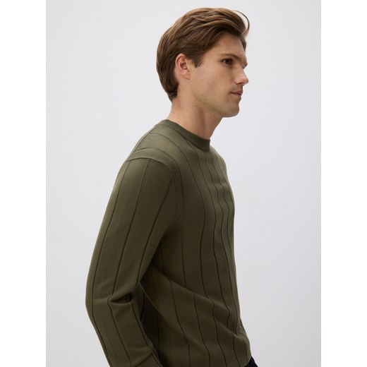 Reserved - Sweter z wiskozą - oliwkowy ze sklepu Reserved w kategorii Swetry męskie - zdjęcie 187618372