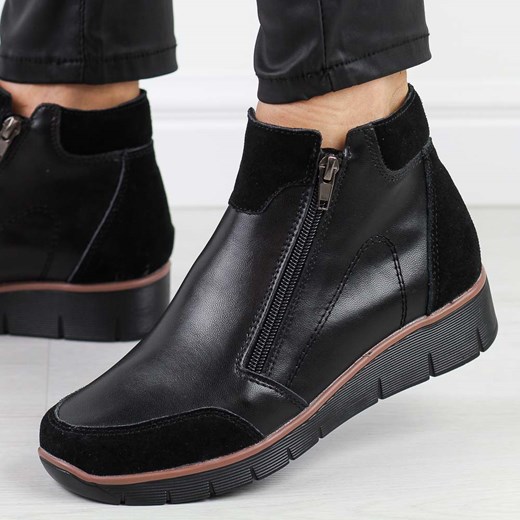 Czarne zimowe skórzane botki damskie na koturnie Filippo Dbt3950/23 ze sklepu suzana.pl w kategorii Botki - zdjęcie 187623073