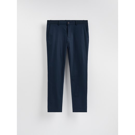 Reserved - Spodnie chino slim fit - granatowy ze sklepu Reserved w kategorii Spodnie męskie - zdjęcie 187631840