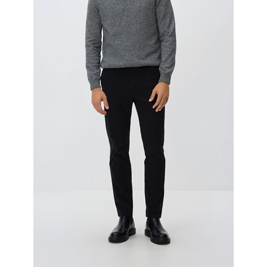 Reserved - Spodnie chino slim fit - czarny ze sklepu Reserved w kategorii Spodnie męskie - zdjęcie 187634010