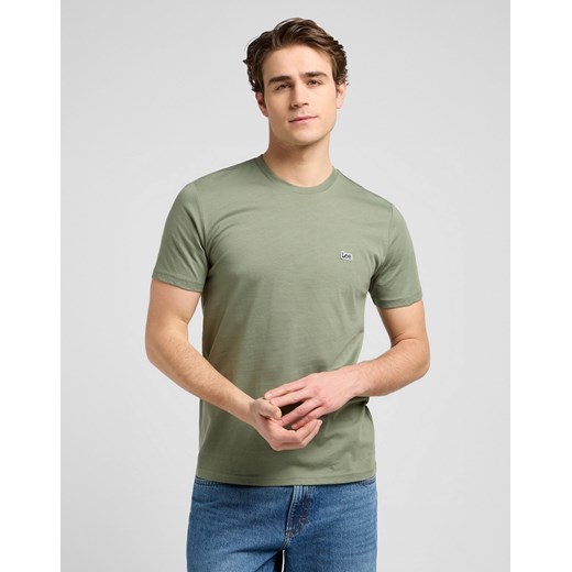 MESKA KOSZULKA LEE SS PATCH LOGO TEE OLIVE STONE 112370497 ze sklepu YouNeedit.pl w kategorii T-shirty męskie - zdjęcie 187640830