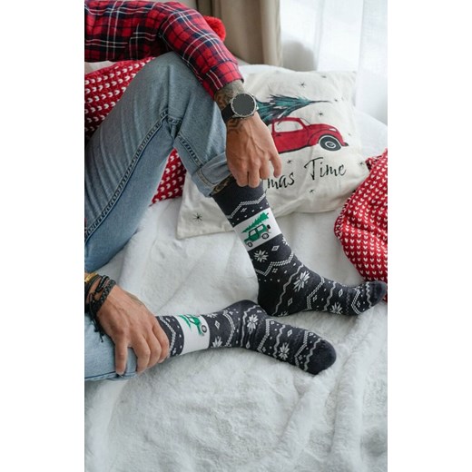 Skarpetki świąteczne męskie bordowe Samochód z choinką 1290.030, Kolor ciemny melanż, Rozmiar 38-41, Milena ze sklepu Primodo w kategorii Skarpetki męskie - zdjęcie 187642494