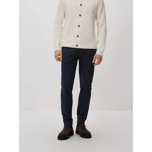 Reserved - Spodnie chino slim fit - granatowy ze sklepu Reserved w kategorii Spodnie męskie - zdjęcie 187645234