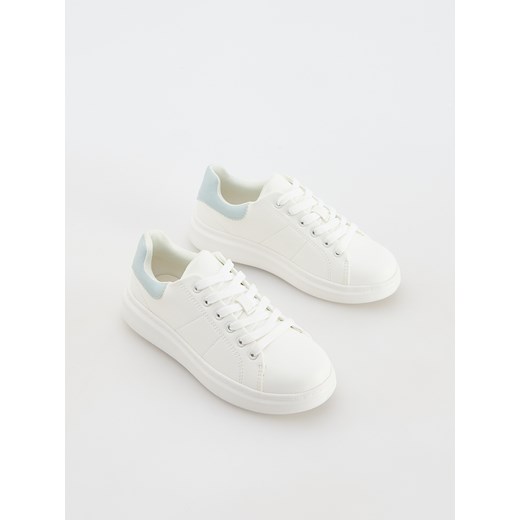 Reserved - Trampki z imitacji skóry - biały ze sklepu Reserved w kategorii Trampki dziecięce - zdjęcie 187647862