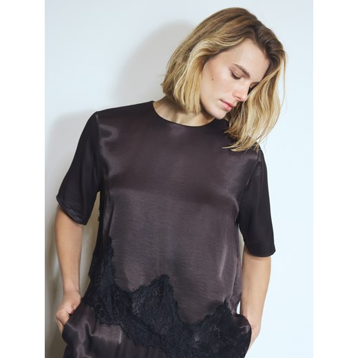Reserved - Asymetryczny top z koronką - ciemnobrązowy ze sklepu Reserved w kategorii Bluzki damskie - zdjęcie 187665704