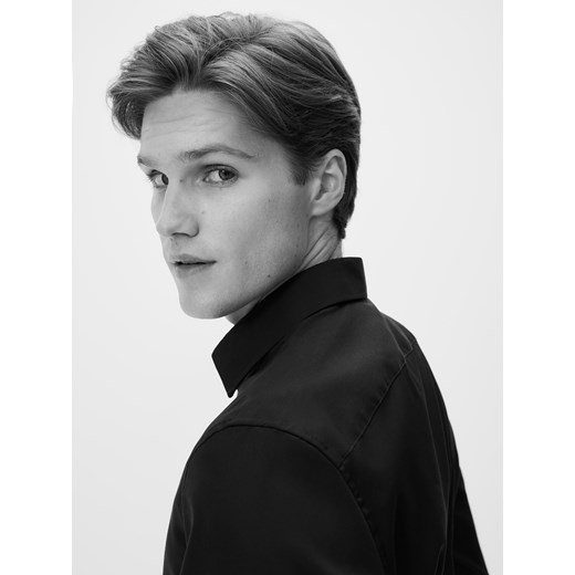 Reserved - Bawełniana koszula slim fit - czarny ze sklepu Reserved w kategorii Koszule męskie - zdjęcie 187665963