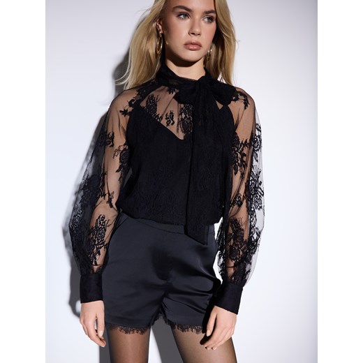 Mohito - Bluzka z koronką - czarny ze sklepu Mohito w kategorii Bluzki damskie - zdjęcie 187669251