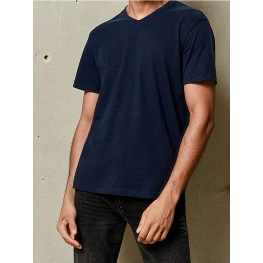 Sinsay - Koszulka z dekoltem w serek w stylu basic - granatowy ze sklepu Sinsay w kategorii T-shirty męskie - zdjęcie 187671402