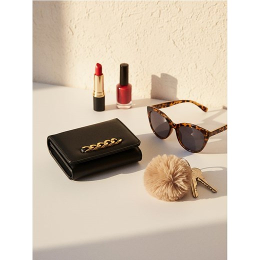 Sinsay - Portfel z imitacji skóry ze złotymi detalami - czarny ze sklepu Sinsay w kategorii Portfele damskie - zdjęcie 187671460