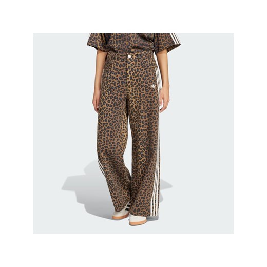 adidas Jeansy KA2680 Brązowy Loose Fit ze sklepu MODIVO w kategorii Jeansy damskie - zdjęcie 187678320