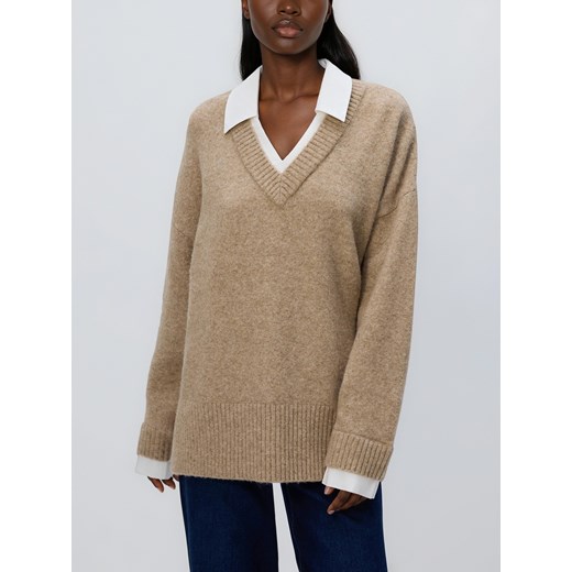 Reserved - Sweter z koszulowym kołnierzem - beżowy ze sklepu Reserved w kategorii Swetry damskie - zdjęcie 187683711